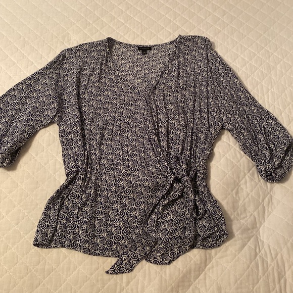 Lot of 6 woman’s M tops, j crew Talbots WHBM banana republic - Picture 9 of 12